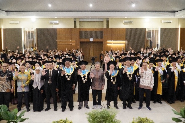 STMIK El Rahma Yogyakarta Wisuda 91 Lulusan, Apresiasi Wisudawan Terbaik dan Entrepreneur Muda