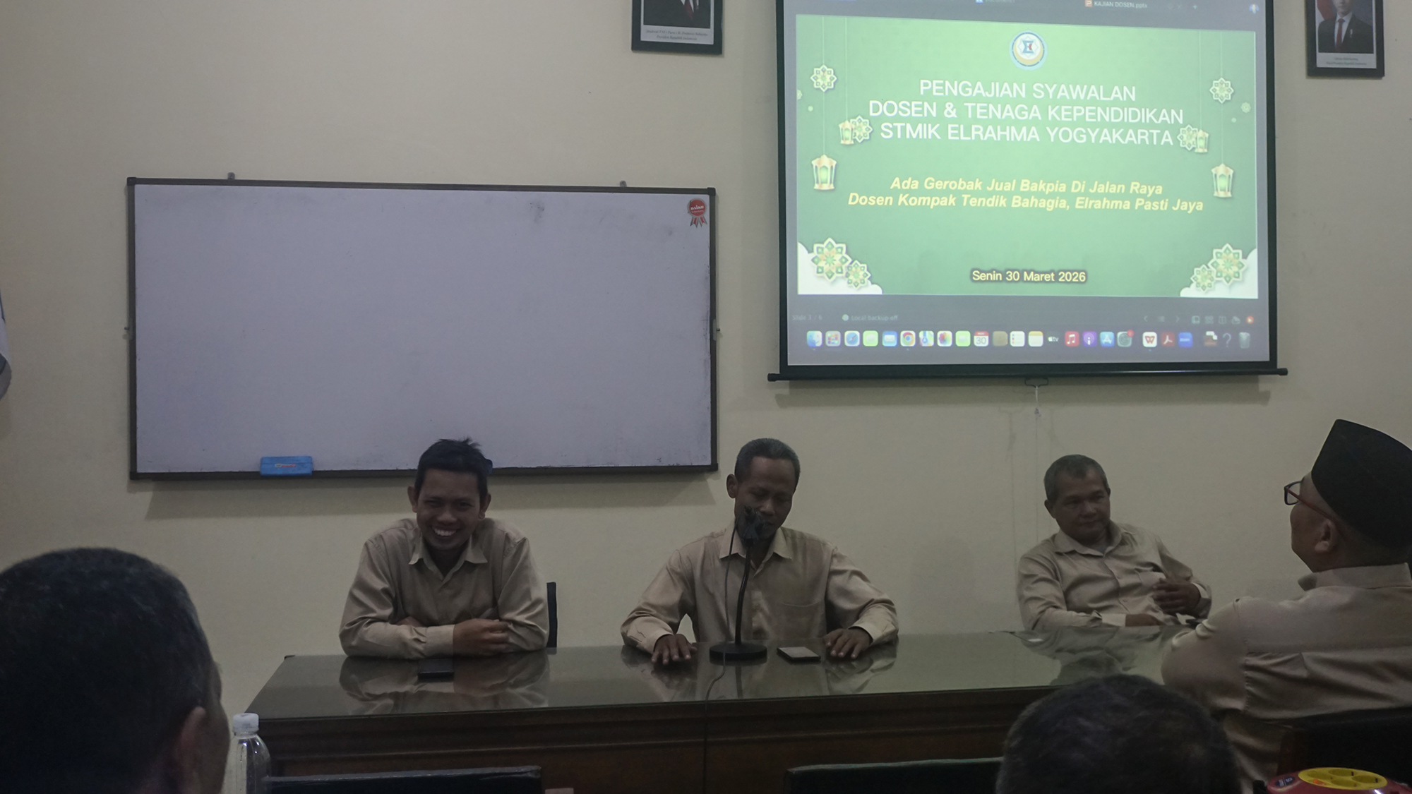 Awali Hari Pertama Masuk Kerja, STMIK El Rahma Yogyakarta Gelar Syawalan dan Halal Bihalal
